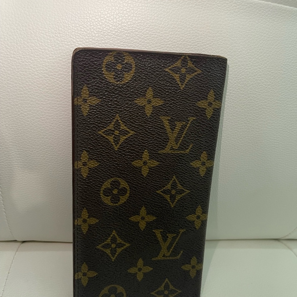 Authentic Louis Vuitton Monogram checkbook holder